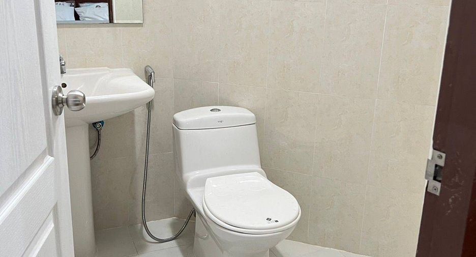 Wohnung zur Miete mit 2 Zimmer in Watthana, Bangkok