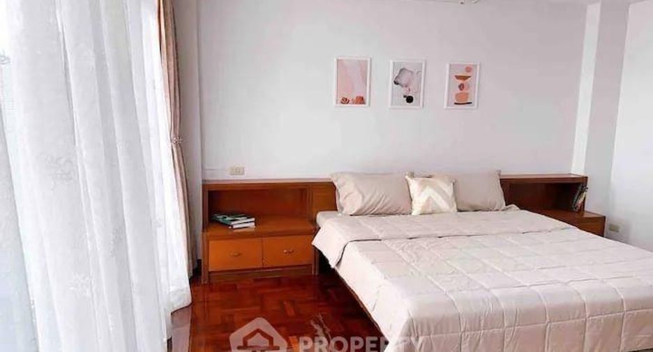 For rent 3 bedrooms apartment in Watthana, Bangkok