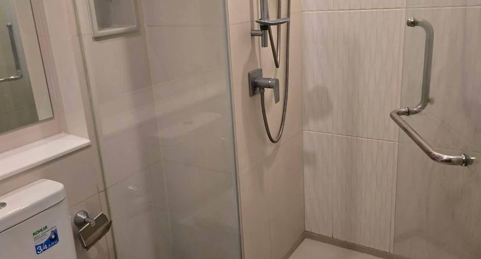 For rent 1 bed condo in Huai Khwang, Bangkok