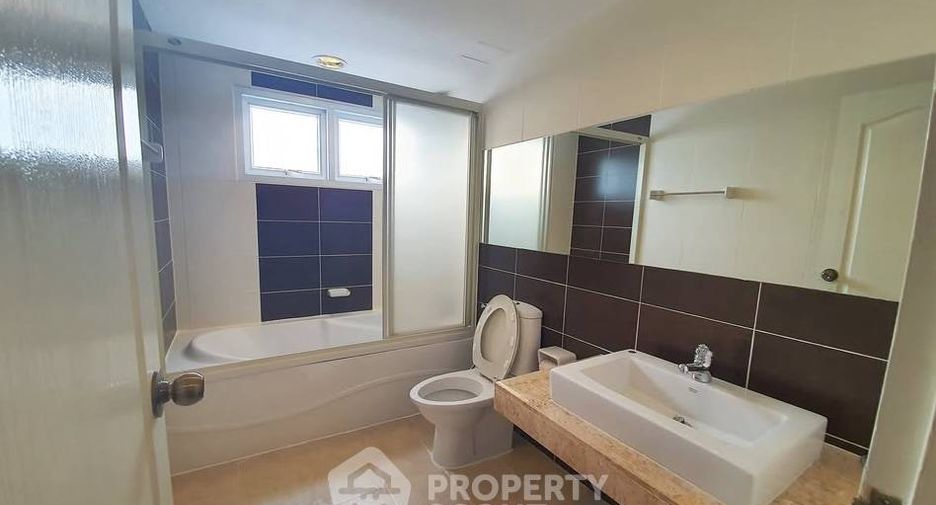 Condo en alquiler de 2 habitaciones en Watthana, Bangkok