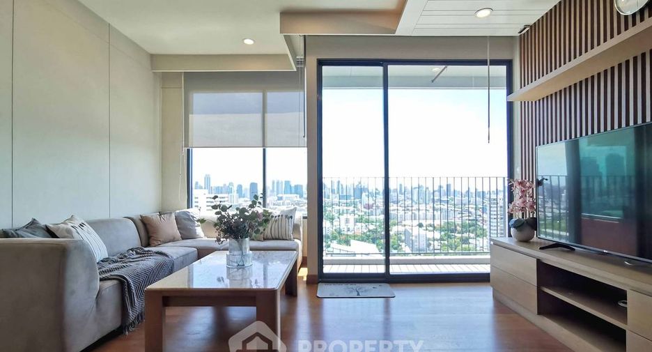 Condo en alquiler de 4 habitaciones en Yan Nawa, Bangkok