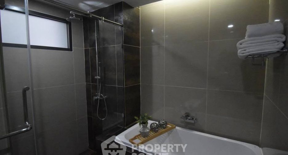 For rent 2 ベッドルーム apartment in Khlong Toei, Bangkok