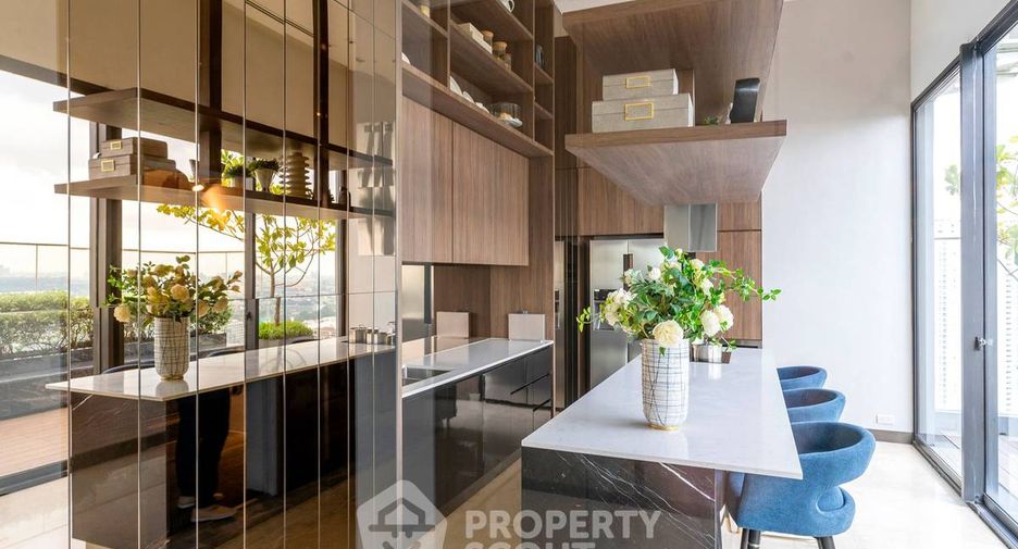 Condo en alquiler de 2 habitaciones en Khlong Toei, Bangkok