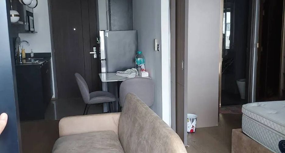 For rent 1 bed condo in Bang Rak, Bangkok