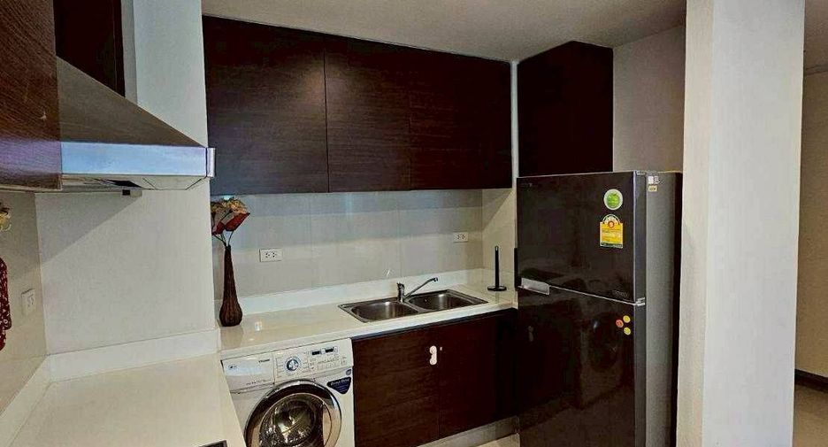 For rent 2 ベッドルーム condo in Pathum Wan, Bangkok