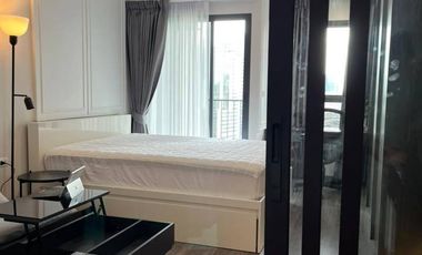 Condo en alquiler de 1 habitaciones en Bang Rak, Bangkok
