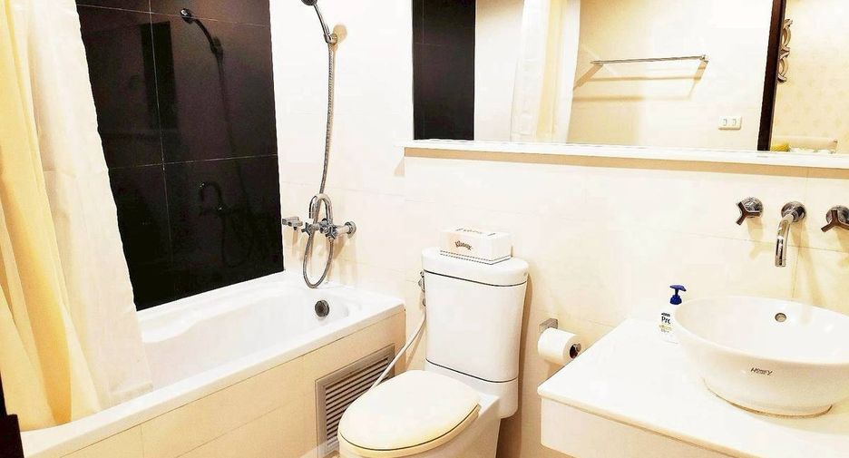 For rent 1 bed condo in Khlong Toei, Bangkok