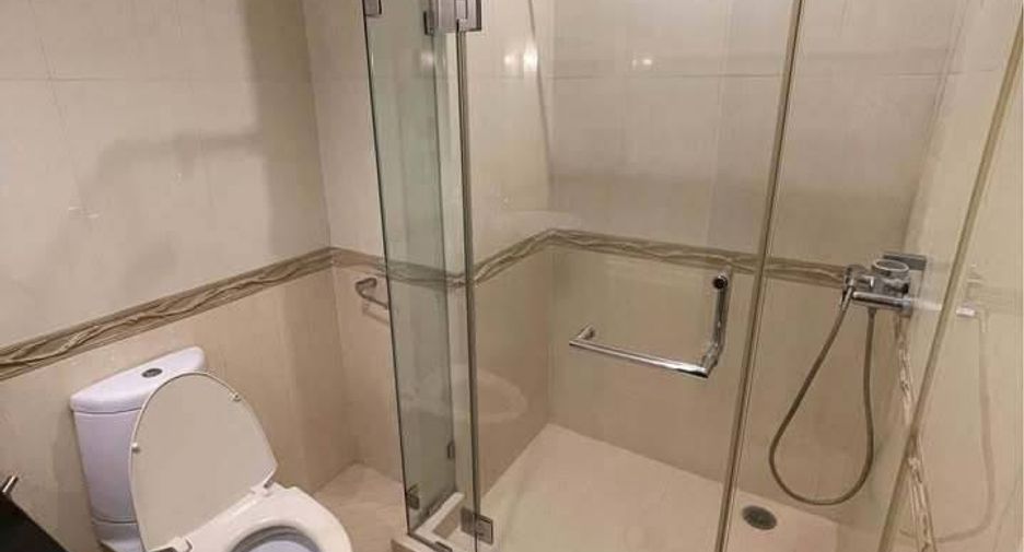 For rent 1 bed condo in Pathum Wan, Bangkok