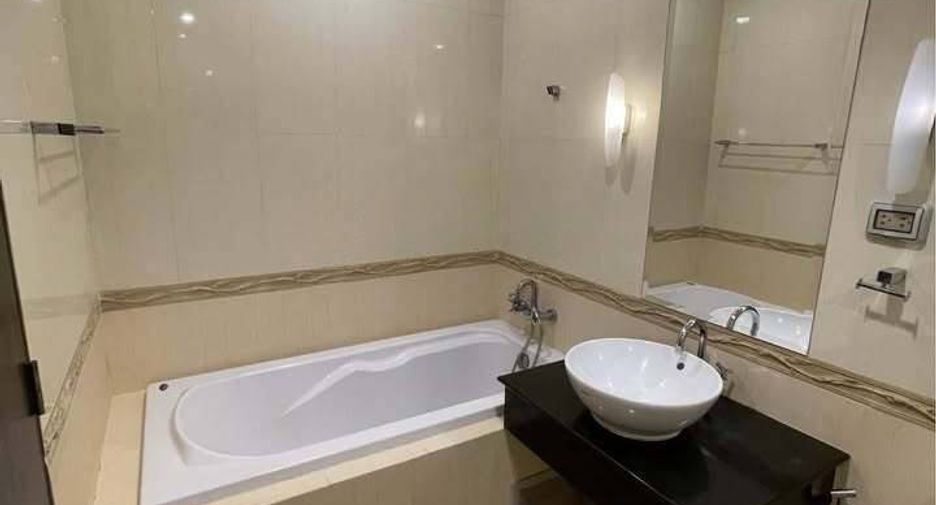 For rent 1 bed condo in Pathum Wan, Bangkok
