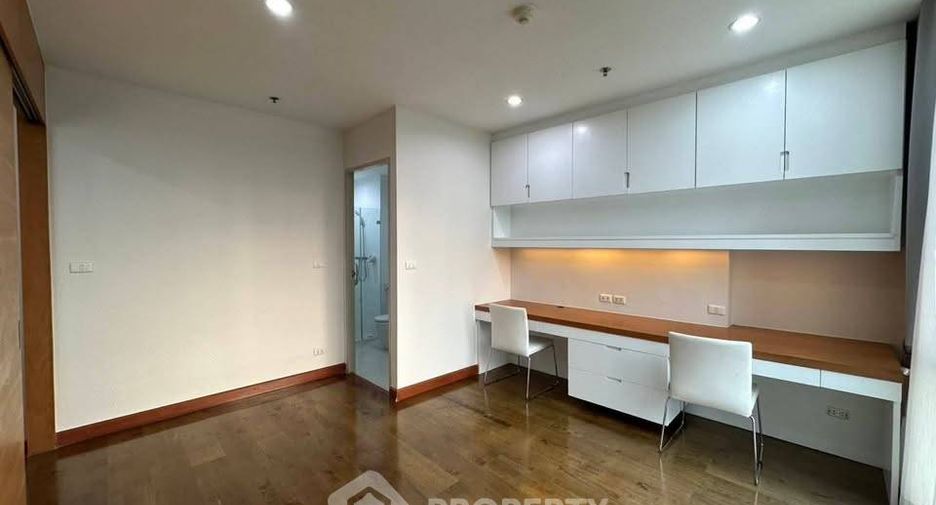 For rent 3 bedrooms condo in Watthana, Bangkok