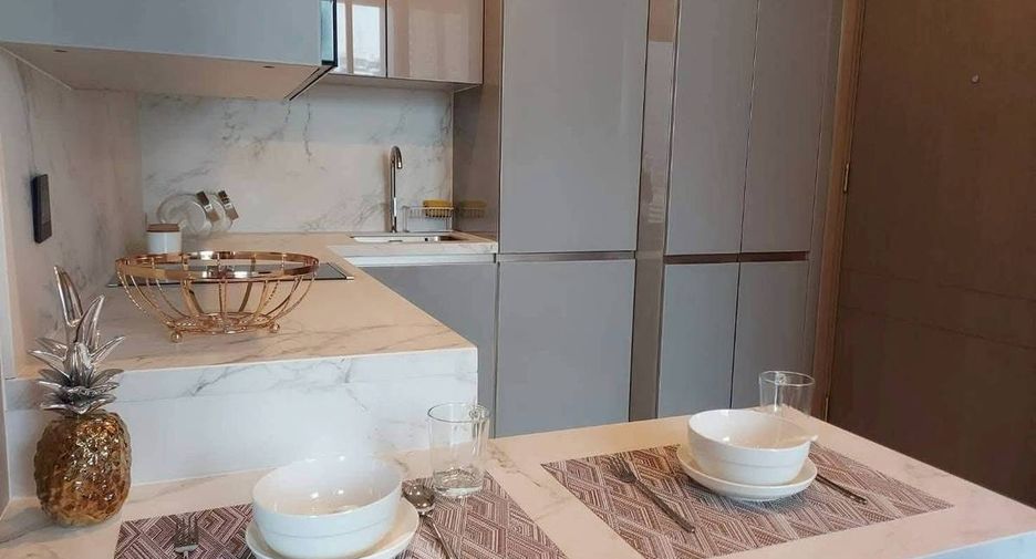 For rent 1 bed condo in Watthana, Bangkok
