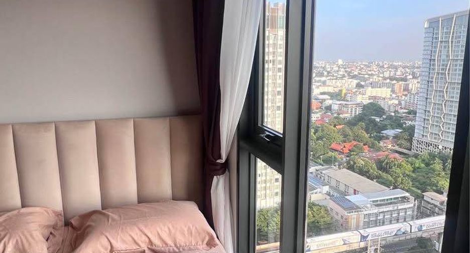 À louer 2 chambres condo à Phra Khanong, Bangkok