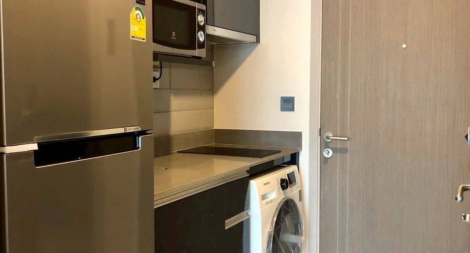 Wohnung zur Miete mit 1 Zimmer in Pathum Wan, Bangkok