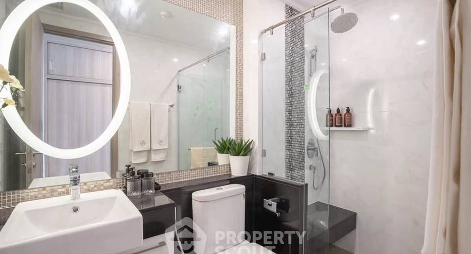 For rent 2 bedrooms condo in Watthana, Bangkok
