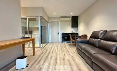 For rent 2 bedrooms condo in Sathon, Bangkok