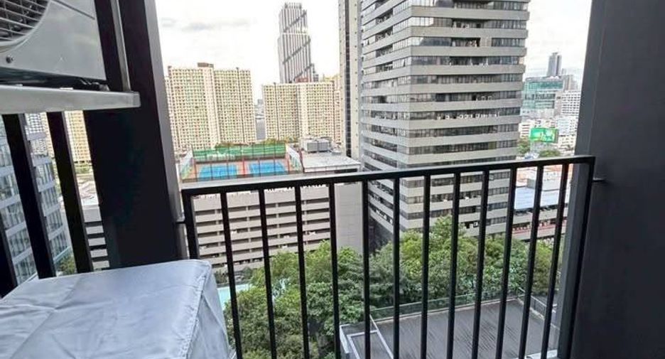 For rent 1 bed condo in Huai Khwang, Bangkok