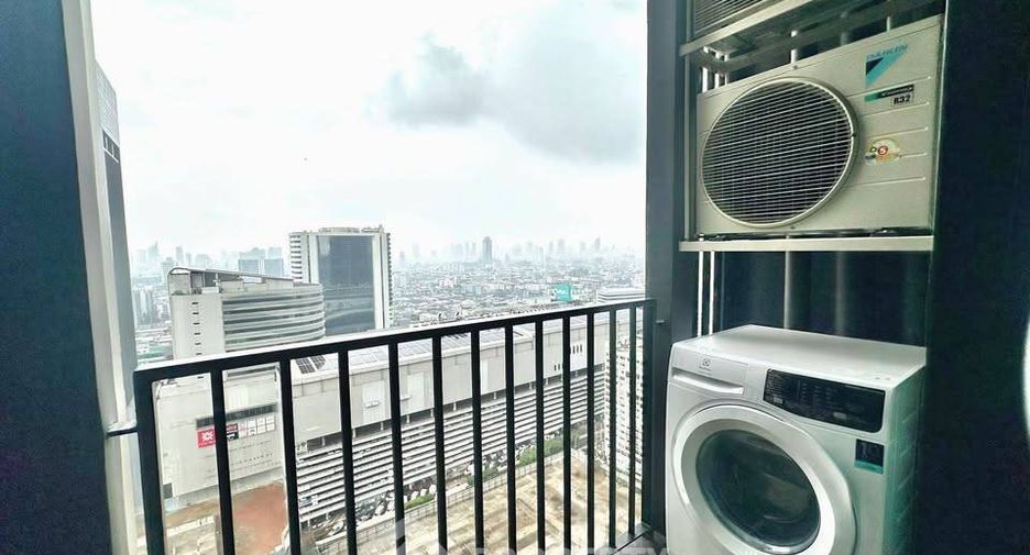 À louer 1 chambre condo à Huai Khwang, Bangkok