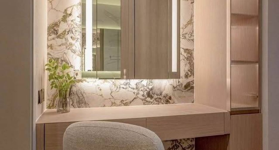 For rent 2 bedrooms condo in Sathon, Bangkok