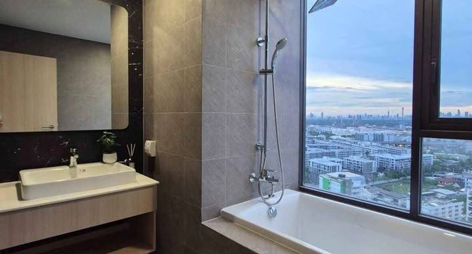 For rent 2 bedrooms condo in Bang Na, Bangkok