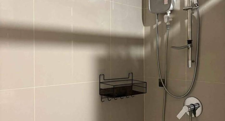 For rent 1 bed condo in Huai Khwang, Bangkok