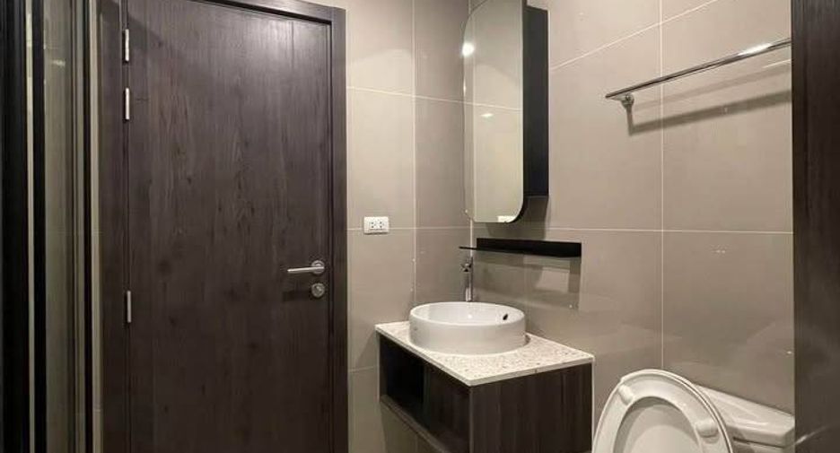 Wohnung zur Miete mit 1 Zimmer in Huai Khwang, Bangkok