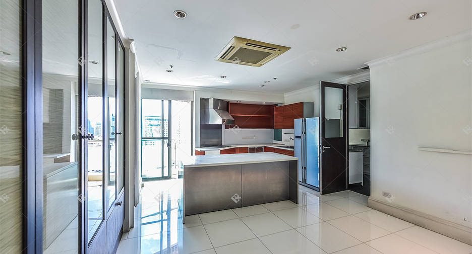 À vendre 3 chambres condo à Khlong Toei, Bangkok