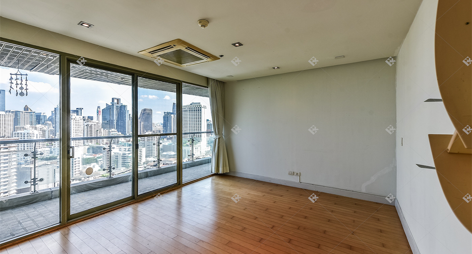 À vendre 3 chambres condo à Khlong Toei, Bangkok