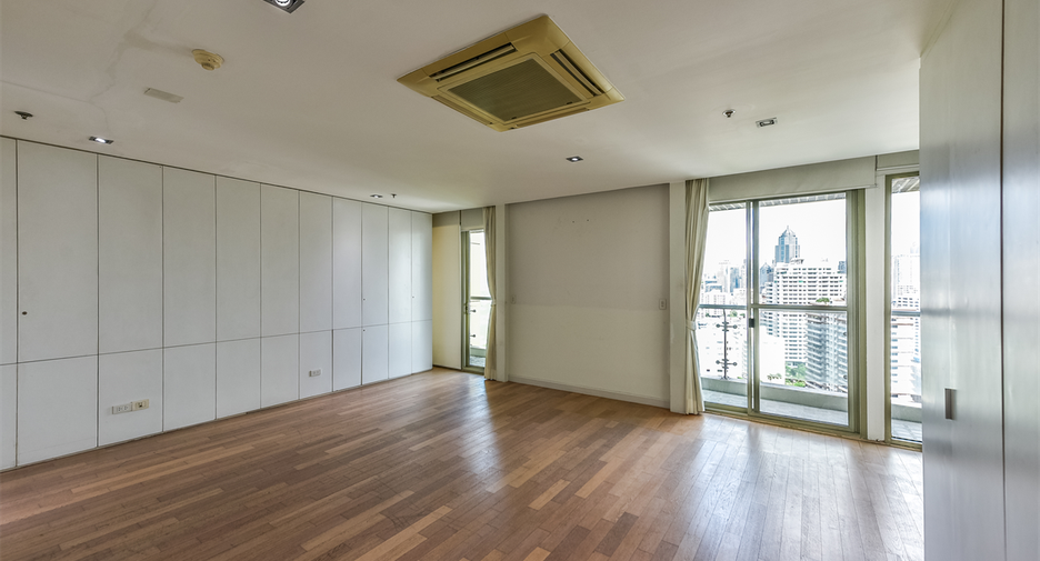 Wohnung zum Kauf mit 3 Zimmer in Khlong Toei, Bangkok