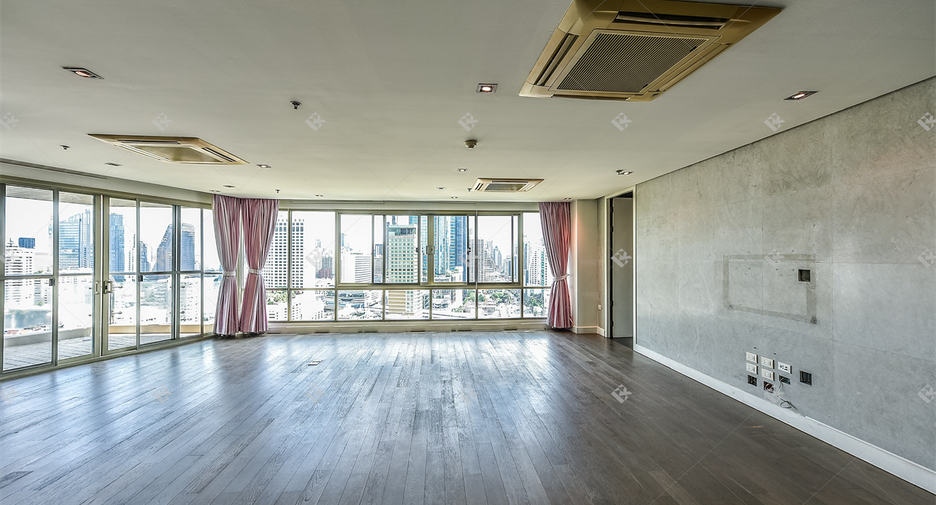 À vendre 3 chambres condo à Khlong Toei, Bangkok