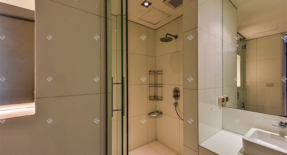 À vendre 3 chambres condo à Khlong Toei, Bangkok