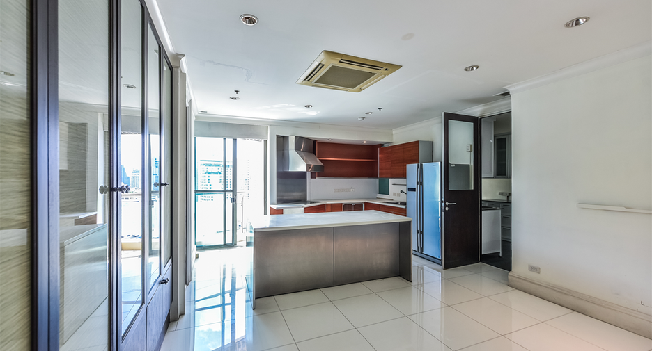 Wohnung zum Kauf mit 3 Zimmer in Khlong Toei, Bangkok