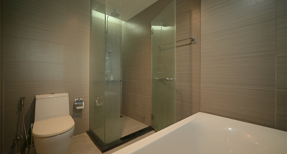 Condo en alquiler de 2 habitaciones en Khlong Toei, Bangkok