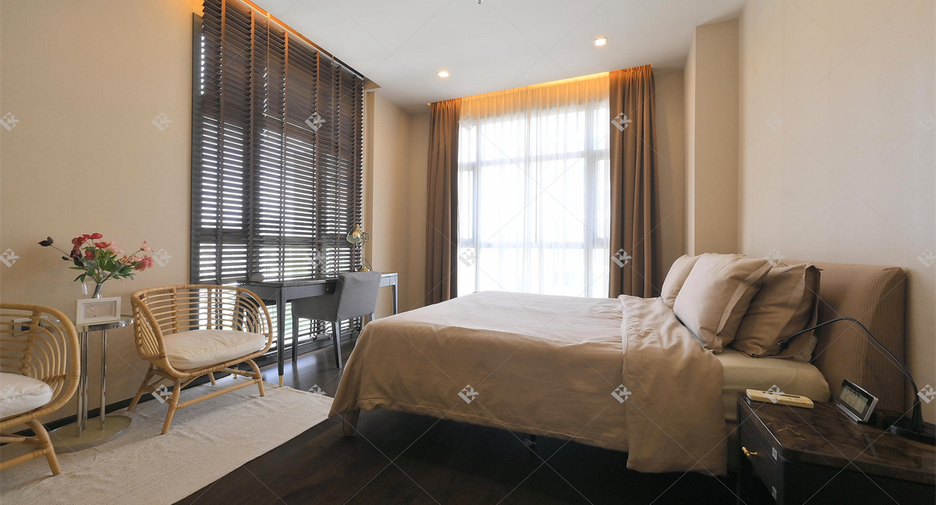 For rent 2 bedrooms condo in Khlong Toei, Bangkok