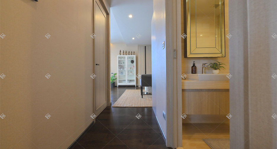 For rent 2 bedrooms condo in Khlong Toei, Bangkok