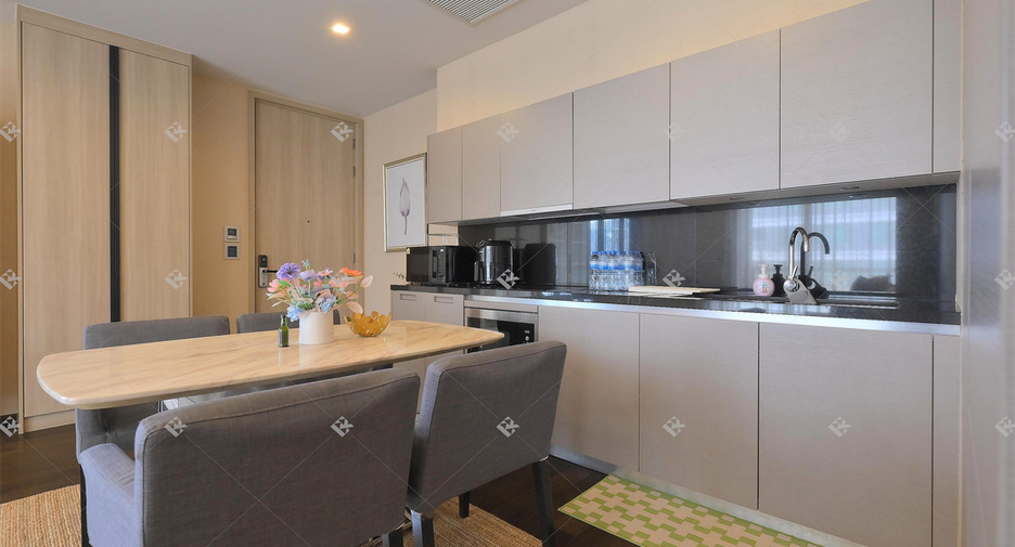 For rent 2 bedrooms condo in Khlong Toei, Bangkok