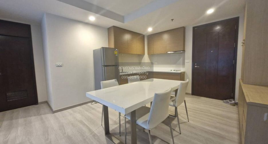 For rent 2 bedrooms condo in Pathum Wan, Bangkok