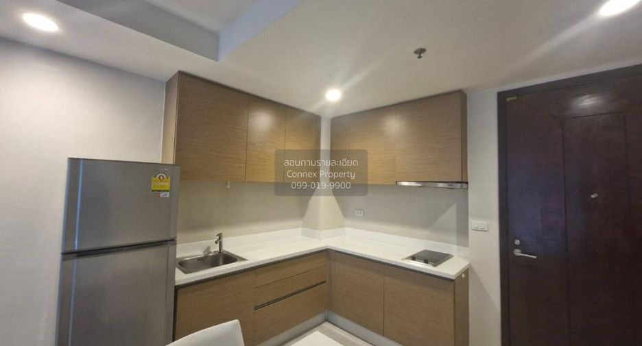 For rent 2 bedrooms condo in Pathum Wan, Bangkok