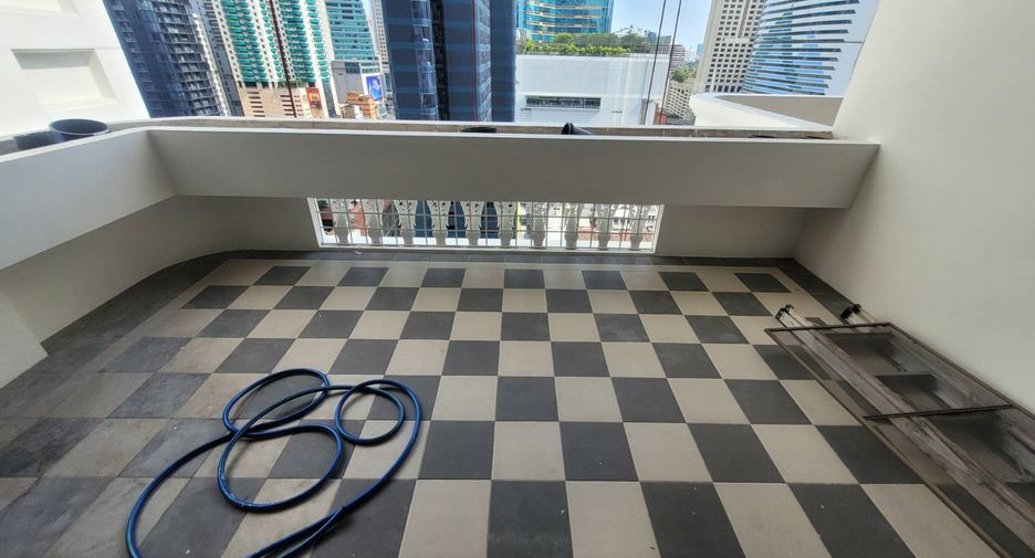Wohnung zur Miete mit 3 Zimmer in Watthana, Bangkok