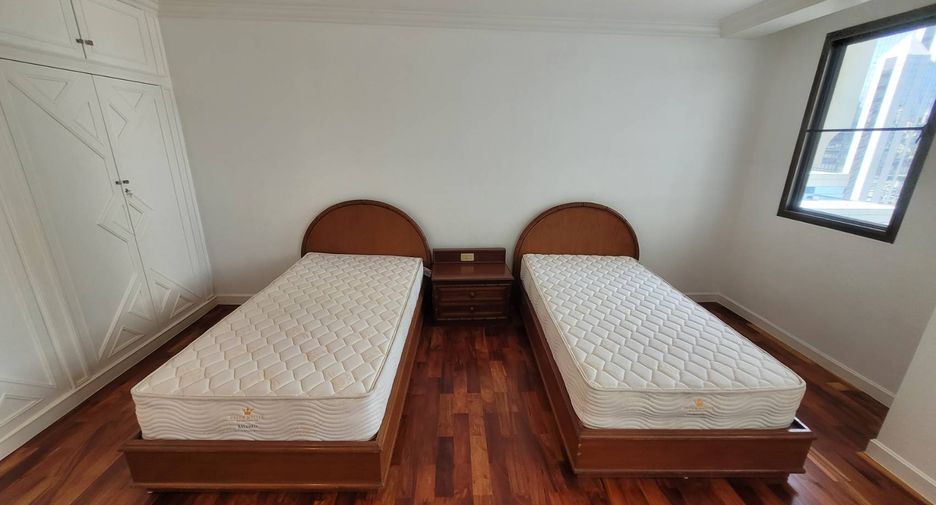 Wohnung zur Miete mit 3 Zimmer in Watthana, Bangkok