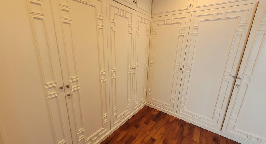 Wohnung zur Miete mit 3 Zimmer in Watthana, Bangkok
