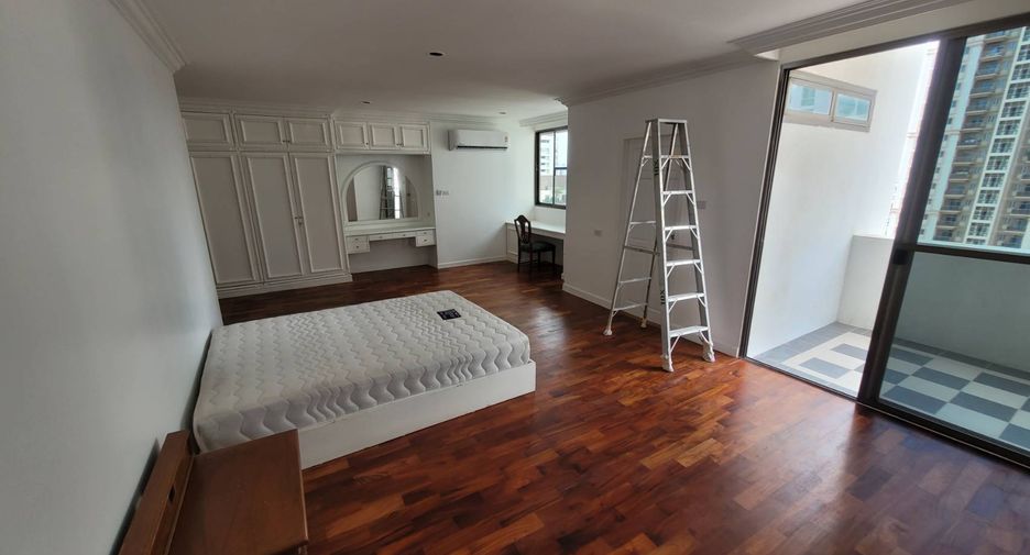 Wohnung zur Miete mit 3 Zimmer in Watthana, Bangkok
