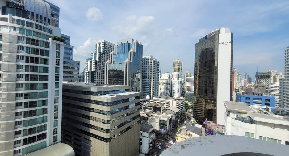 Wohnung zur Miete mit 3 Zimmer in Watthana, Bangkok