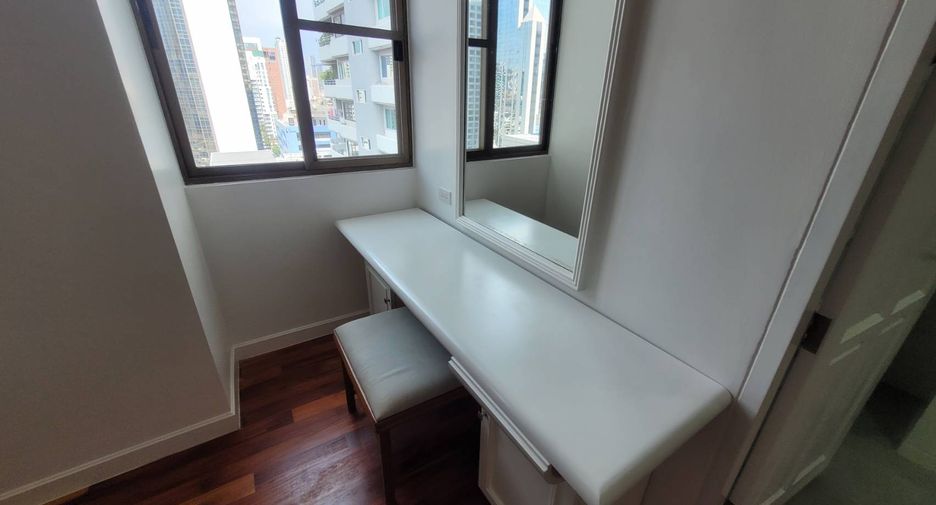Wohnung zur Miete mit 3 Zimmer in Watthana, Bangkok