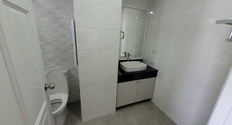 Wohnung zur Miete mit 3 Zimmer in Watthana, Bangkok