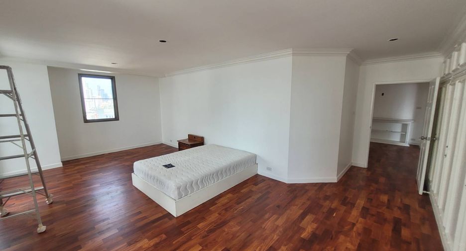 Wohnung zur Miete mit 3 Zimmer in Watthana, Bangkok