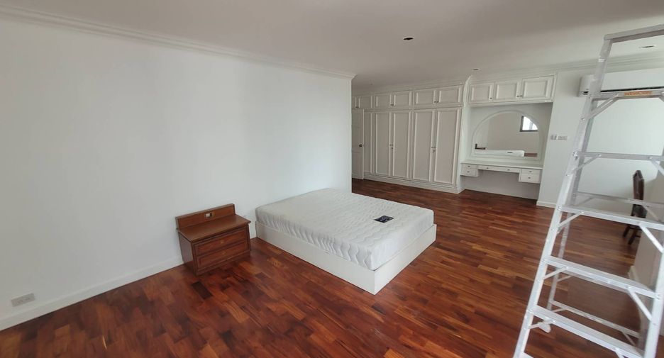 Wohnung zur Miete mit 3 Zimmer in Watthana, Bangkok