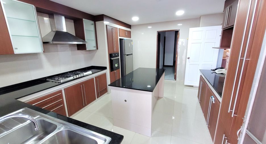 ให้เช่า 3 ห้องนอน คอนโด ใน วัฒนา, กรุงเทพฯ