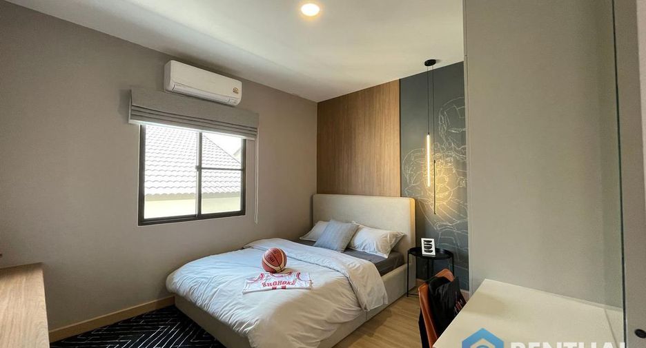 À vendre 3 chambres maison de ville à East Pattaya, Pattaya