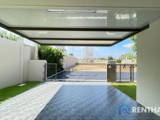 For sale 3 bedrooms townhouse in Bang Lamung, Chonburi