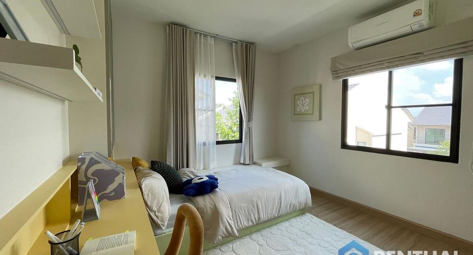 À vendre 3 chambres maison de ville à East Pattaya, Pattaya